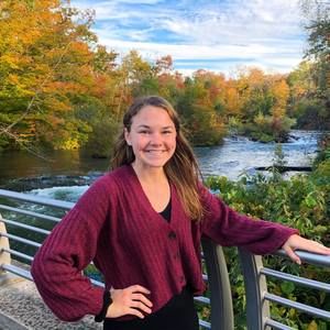 Meet your Posher, Hailey